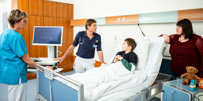 Visite auf der allgemeinen Kinderstation