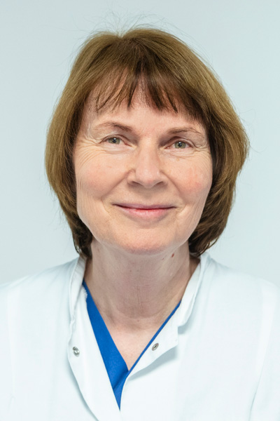 MU Dr./ Univ. Prag Annette Beier