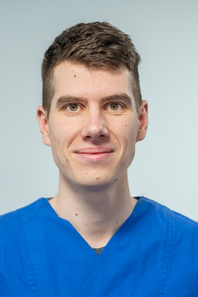 Dr. med. Tim Schönau